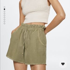 Like New! Linen blend shorts